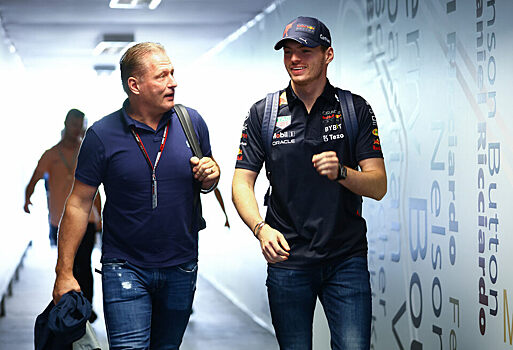 «Легко обгонял, как и всегда». Йос Ферстаппен похвалил Макса