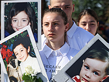 В России проходят траурные мероприятия в память о жертвах теракта в Беслане в 2004 году