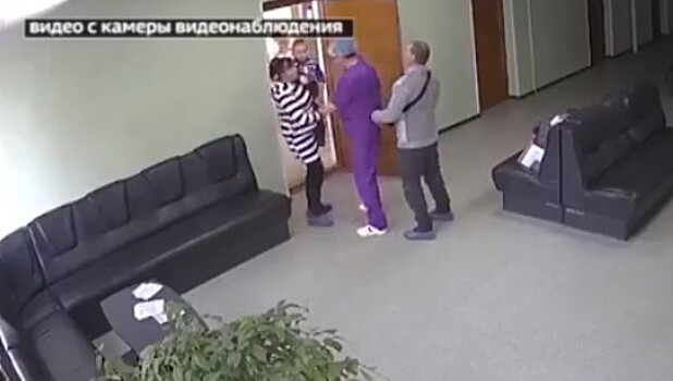В Приморье опубликовали видео скандального инцидента в стоматологии