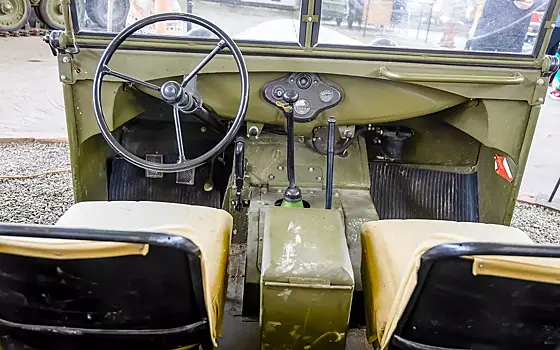 Редчайшая техника из Горького: «пигмей», мотоцикл, «полугус», штабной автобус