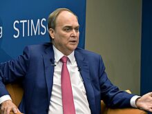 Антонов сравнил визит Зеленского в США с голливудским шоу