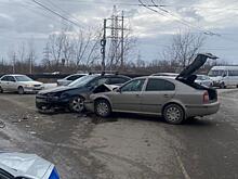 На улице Бирюзова в Рязани при столкновении Citroen и Skoda пострадала 35-летняя пассажирка