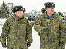 Командующий Воздушно-десантными войсками генерал-полковник Андрей Сердюков совершил рабочую поездку в воинские части и учреждения ВДВ, дислоцированные в Омском гарнизоне
