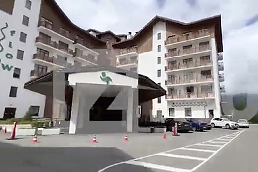 Обрушение потолка в премиум-отеле курорта «Роза хутор» попало на видео