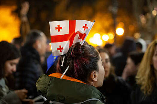 В Тбилиси проходит марш против повторного рассмотрения закона об иноагентах