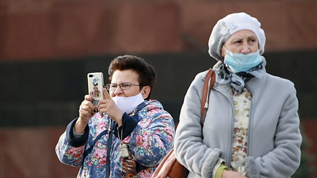 В Москве назвали число нарушивших масочно-перчаточный режим
