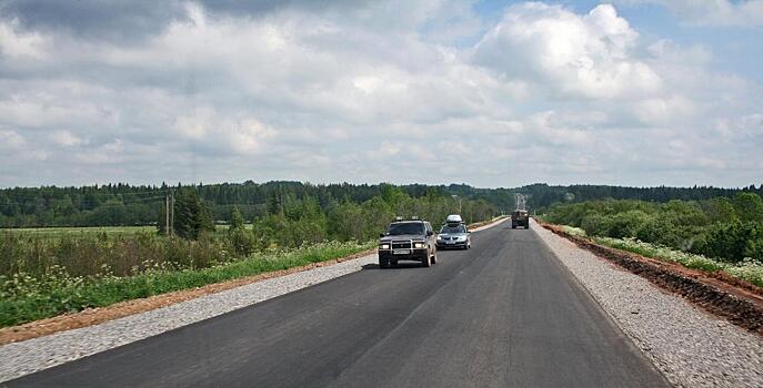 В Кировской области продолжаются работы на дорожных объектах
