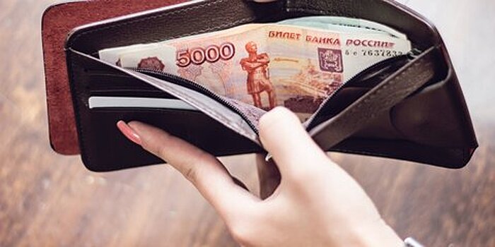 Bloomberg сообщил о росте спроса на наличные в России с начала марта