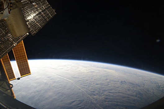 «Можно спутать с самолётом»: екатеринбуржцы всю неделю могут смотреть, как в небе пролетает МКС