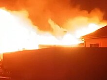 Крик о помощи: пожар в частном банном комплексе в Батайске оставил семью с ребенком без крыши над головой