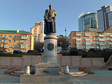 Памятник Муравьёву-Амурскому подвергся нападению вандалов
