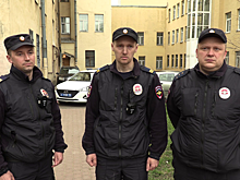 В Петербурге полицейские спасли тонущего мужчину