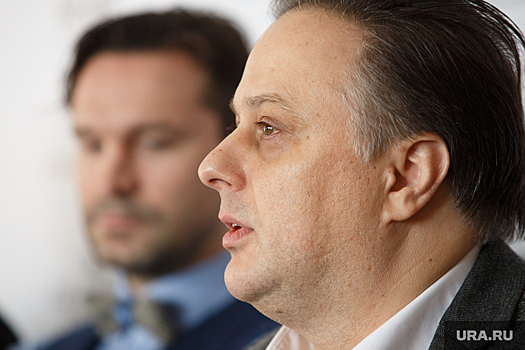 Директор театра имени Вахтангова осудил власти ХМАО за отставку главы депкультуры