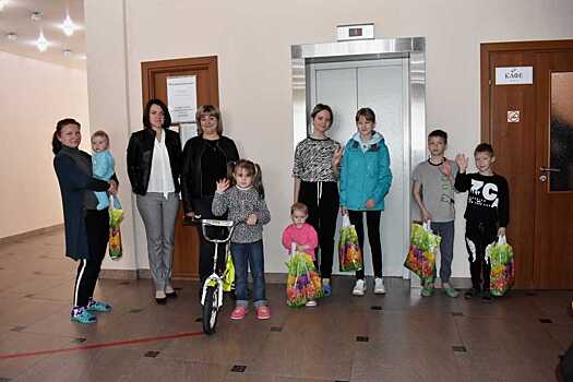 Воронежцев призвали дарить детям Донбасса велосипеды и самокаты