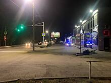 Неустановленный водитель сбил подростка на парковке ТЦ в Ростове