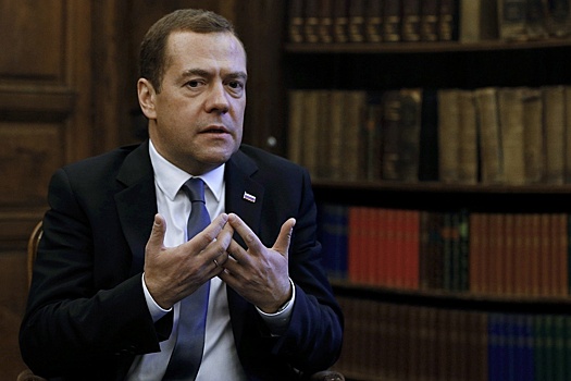 Медведев ответил на публикации против него