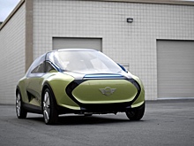 Студенты придумали MINI с парящей «приборкой» и голографическим дисплеем