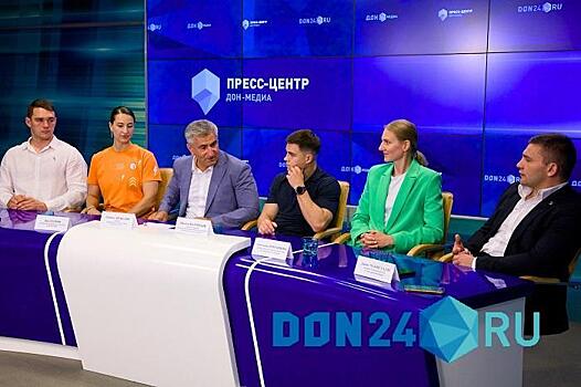 Олимпийские чемпионы провели зарядки для ростовских школьников