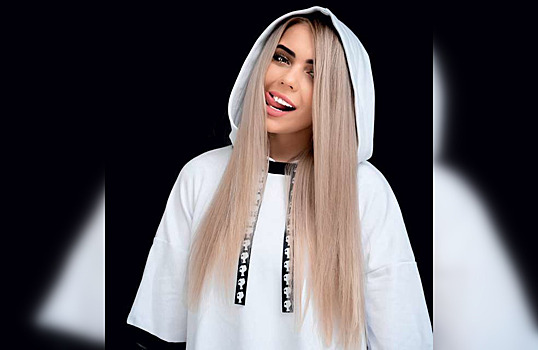 Карину Кросс заподозрили в беременности