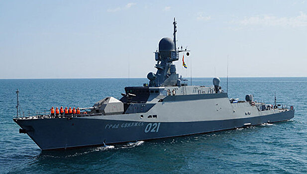 Корабли Каспийской флотилии провели ракетные стрельбы