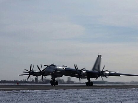 Два Ту-95МС выполнили полет над нейтральными водами Японского моря – МО РФ
