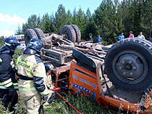 МЧС предотвратило взрыв 60 газовых баллонов, вывалившихся из грузовика под Красноярском