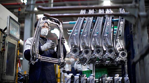 Завелись: Китай запускает автозаводы в Ухане