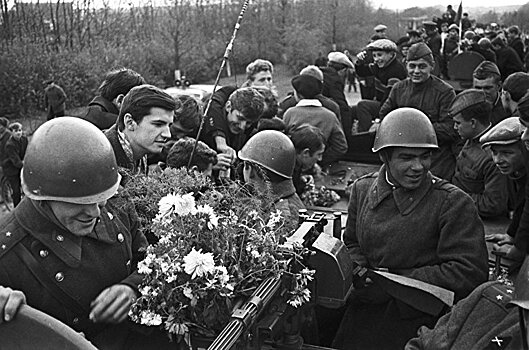 Когда уходили советские солдаты, в Южной Моравии им в дорогу хотели дать гостинцы