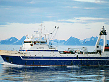 ЧП в Тромсе: горит российский траулер