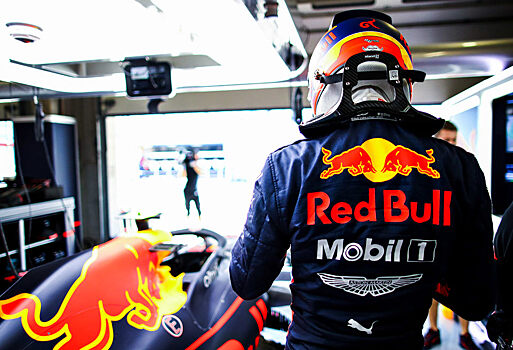 Кристиан Хорнер о вакансии в Red Bull: Это место Албона
