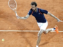 Медведева обвинили в мухлеже, Джокович вылетел неприлично рано. Что происходит на «Мастерсе» в Монте-Карло?