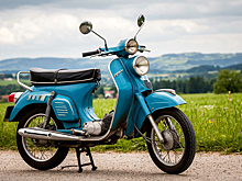 Временное ограничение права управления транспортом в Псковской области: Приставы подтвердили, что оно касается даже мопедов.