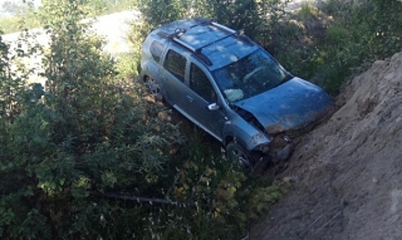 Переутомился. Водитель внедорожника съехал в кювет и попал в больницу