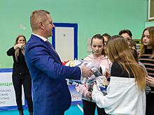 В Курске юным волейболисткам вручили экипировку