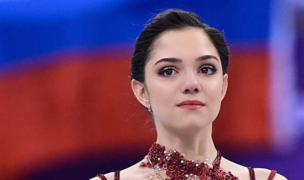 Евгения Медведева вручила премию телеканала «Муз-ТВ» в номинации «Прорыв года»