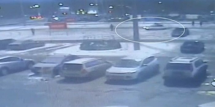 Водитель без прав устроил дрифт на парковке в Нижнем Новгороде