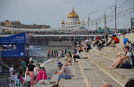 Москва оказалась на втором месте по средним зарплатам