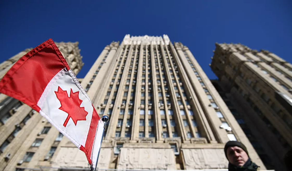 Раскрыта сумма заблокированных в Канаде российских активов