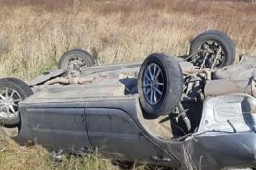 В Ташлинском районе «ТагАЗ» съехал в кювет, есть пострадавшая