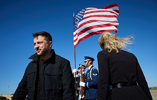 Зеленский оправдался за отказ лететь на встречу с Трампом