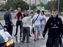 В Самаре на видео попало, как женщины избили друг друга на проезжей части