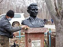 На Сахалине и Курилах приводят в порядок могилы героев войны и труда
