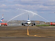 Первый рейс иностранной компании встретили после открытия аэропорта в Краснодаре