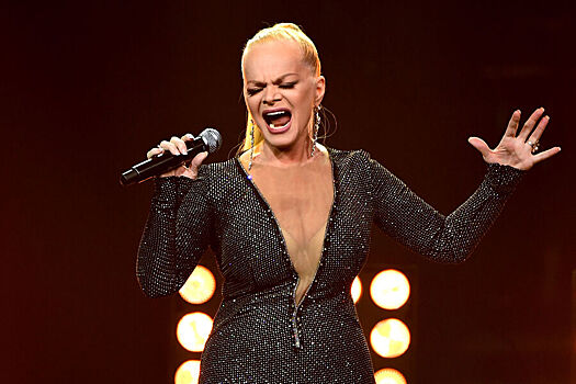 Лариса Долина поддержала Филиппа Киркорова после падения на сцене