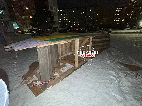 Штормовой ветер в Кемерове сорвал крышу дома и большой арт-объект