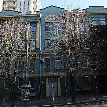 Тайна 13-го дома на Фабра: Под зданием находятся подземная река и катакомбы — VGORODE.UA