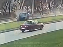В Татарстане Lada вылетела с проезжей части и перевернулась