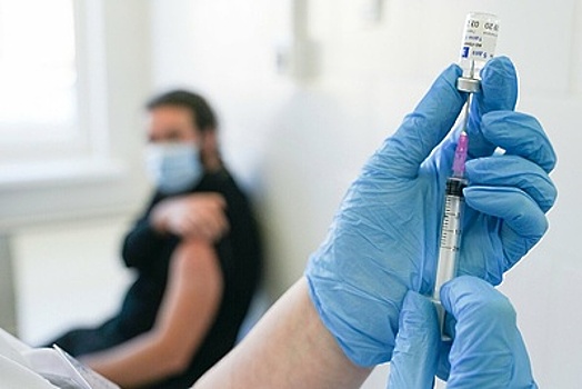 Центр вакцинации от коронавируса откроется в ГУМе в понедельник