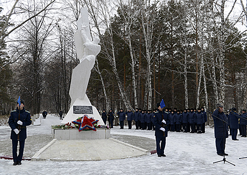 В Челябинске почтили память Героя России Игоря Ржавитина
