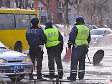На Урале наказали инспекторов, снявших на видео, как их материт девушка на BMW